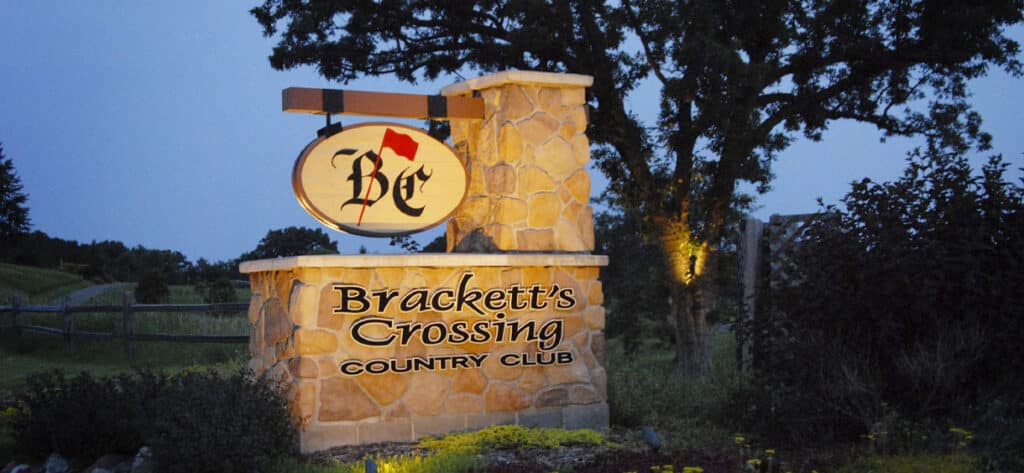 Brackett's Crossing Country Club sign